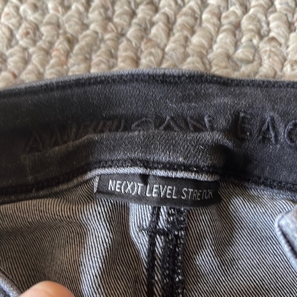 AE off black next level stretch skinny Jean, size 6 - Picture 4 of 4